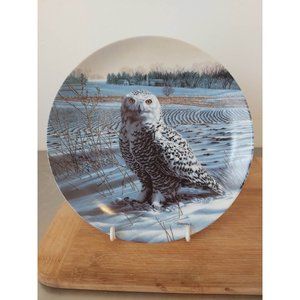 Collectors plate, Edwin M Knowles, China Company, "The Snowy Owl" by Jim Beaudoi